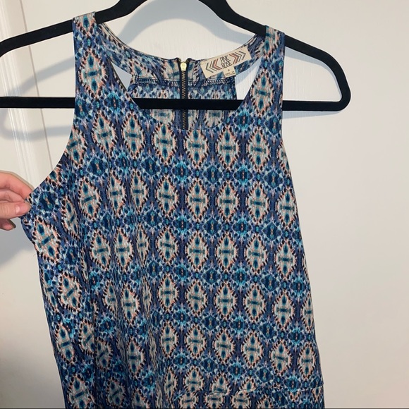 2/15🌸 Pink rose patterned tank top - Picture 8 of 8